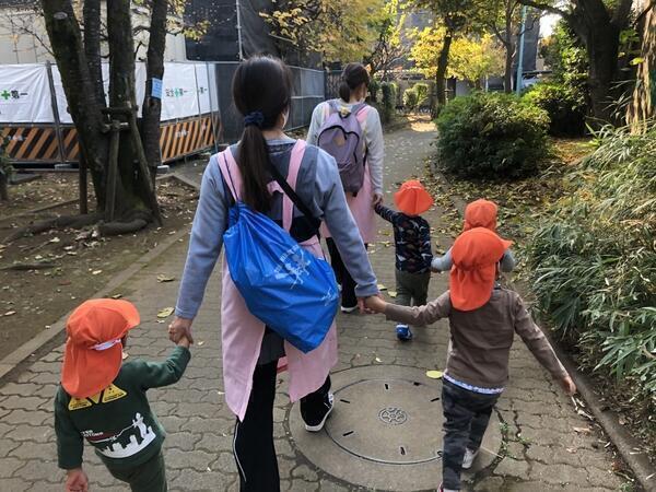 根津保育園（契約社員）の保育士求人メイン写真4