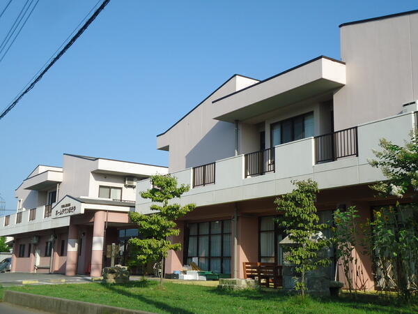 特別養護老人ホーム ホームタウンほそや（常勤）の介護職求人メイン写真2