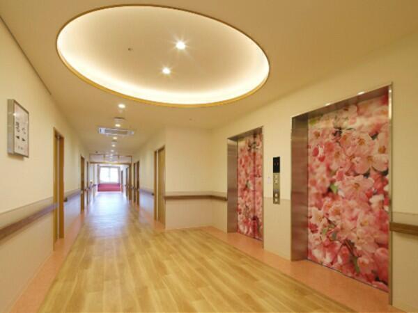 特別養護老人ホーム花時計（常勤）の介護職求人メイン写真2