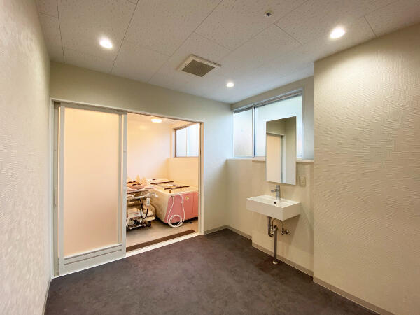 有料老人ホーム 府中若松ガーデン（常勤）の介護職求人メイン写真2