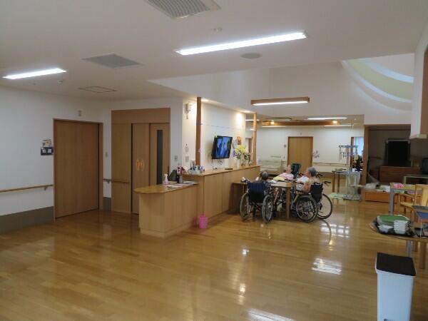 地域密着型特別養護老人ホームアゼリア（常勤）の介護福祉士求人メイン写真2