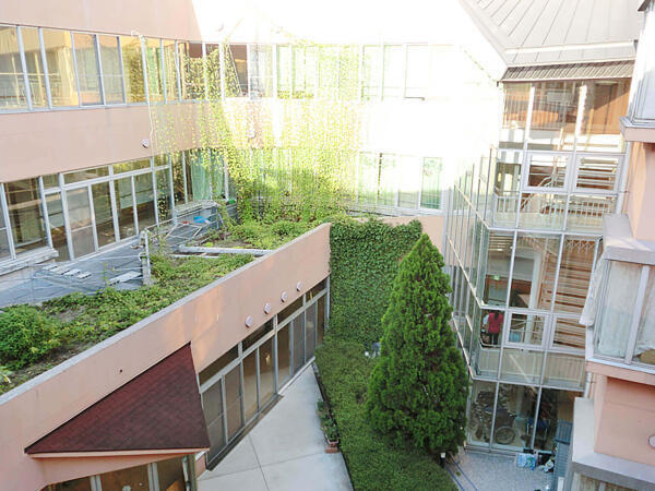 介護老人保健施設 ケアセンター八潮（支援相談員/常勤）の介護福祉士求人の写真