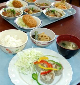 一般財団法人信貴山病院分院 上野病院（常勤）の調理師/調理員求人サブ写真1