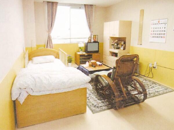 介護付有料老人ホーム パークサイドコート（常勤）の介護福祉士求人メイン写真2