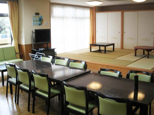 介護老人保健施設 葵の園・岩井海岸（常勤）の介護職求人メイン写真2