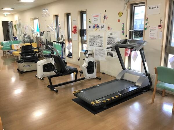 青木医院 通所リハビリセンター（パート）の介護職求人メイン写真3