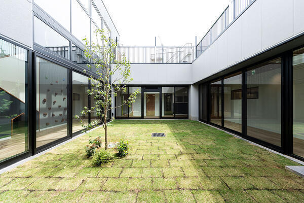 大空と大地のなーさりぃ荒川西尾久園（正社員）の保育士求人メイン写真3