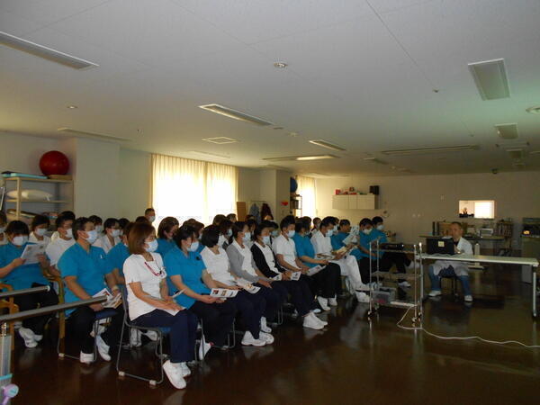 咲洲病院（常勤）の看護助手求人メイン写真2