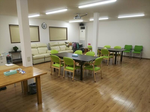 ～ちいさなデイサービス～ のんびり萱場（パート）の介護職求人メイン写真2