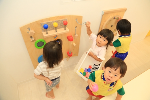 ドルフィン・メイトこども園 中山下（パート）の保育士求人メイン写真2