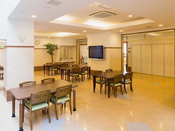 介護付有料老人ホーム 楽居館（常勤）の准看護師求人メイン写真3