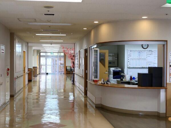 老人保健施設 えびな（常勤）の介護職求人メイン写真3