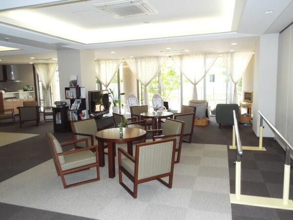 有料老人ホーム あいハート離宮前（常勤）の介護福祉士求人メイン写真2