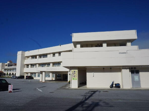 沖縄中部療育医療センター（常勤）の介護福祉士求人メイン写真2