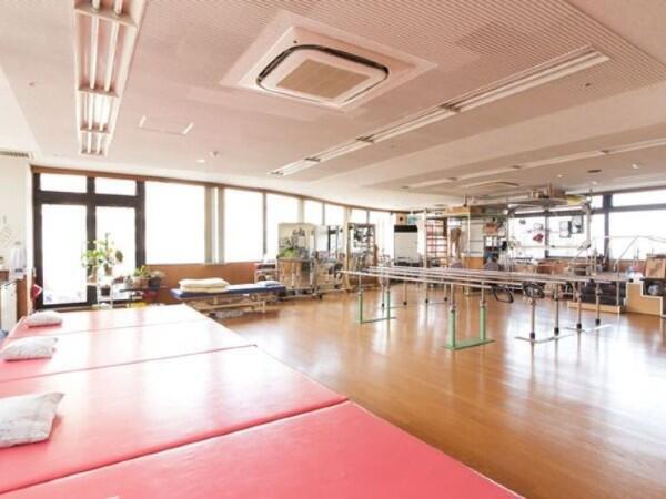 介護老人保健施設 ラ・ファミリア（常勤）の介護福祉士求人メイン写真4