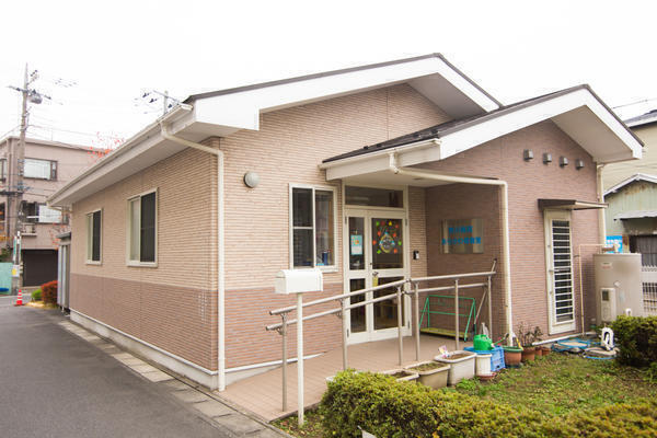 荒川病院(企業内託児室/常勤)の保育士求人の写真