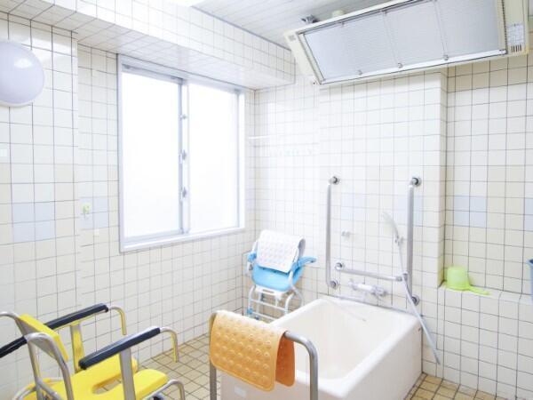 特別養護老人ホーム こうのすタンポポ翔裕園（常勤）の介護職求人メイン写真3