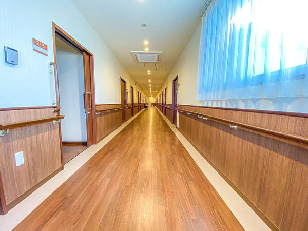 プラチナライフ横浜善部町（生活相談員/常勤）の介護福祉士求人メイン写真2