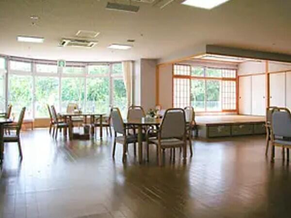 介護老人保健施設 飯能リハビリ館（常勤）の介護福祉士求人メイン写真3