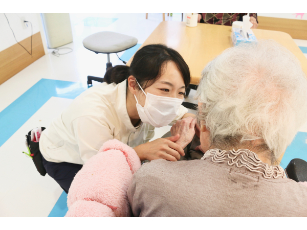 介護老人福祉施設  ヴィラ桜ヶ丘（夜勤なし/常勤）の看護師求人メイン写真2