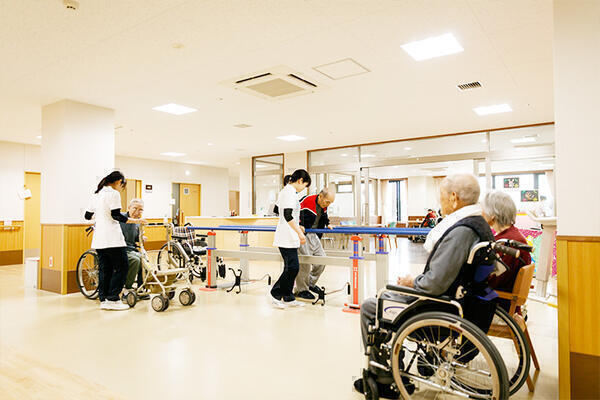 平安の森記念病院（常勤）の介護職求人メイン写真3