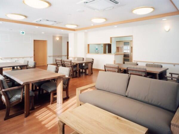 介護付き有料老人ホーム ベルデ星が丘（常勤）の介護福祉士求人メイン写真2