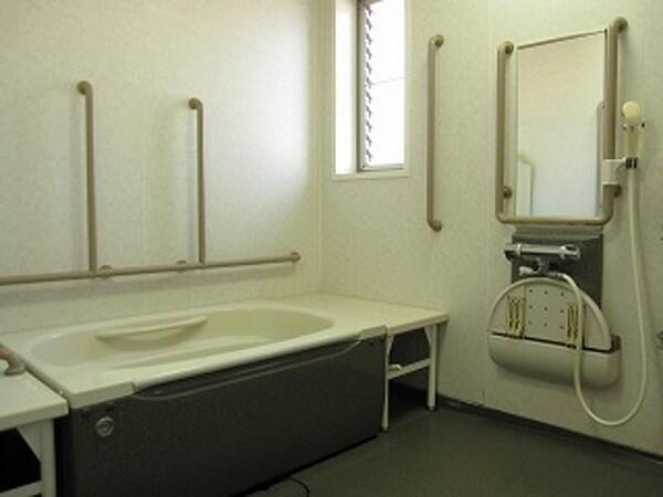 有料老人ホーム 里の家あけぼの（パート）の介護職求人メイン写真2