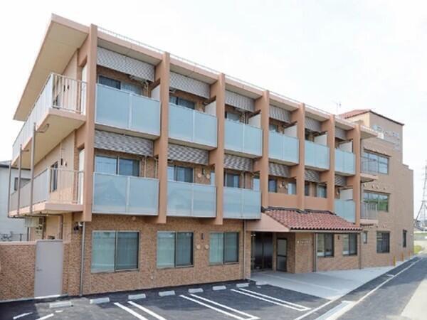 サービス付高齢者向け住宅 アムール平松（常勤）の介護福祉士求人の写真