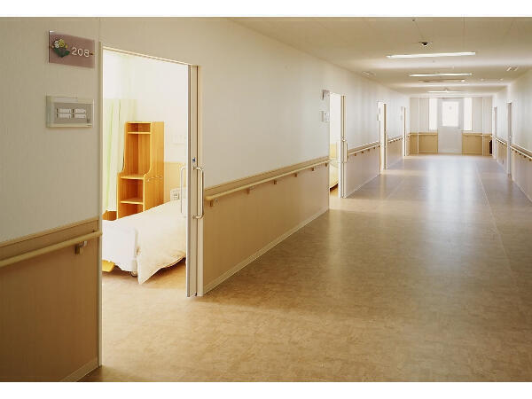 春日部セントノア病院（常勤）の看護助手求人メイン写真3