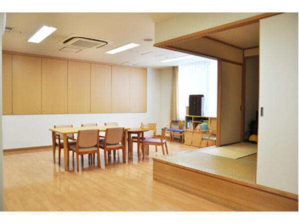 介護老人保健施設 レストア横浜（常勤）の介護職求人メイン写真2
