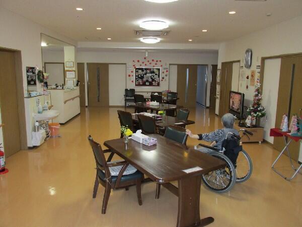 介護付有料老人ホーム いばら長寿の里（パート）の介護職求人メイン写真3