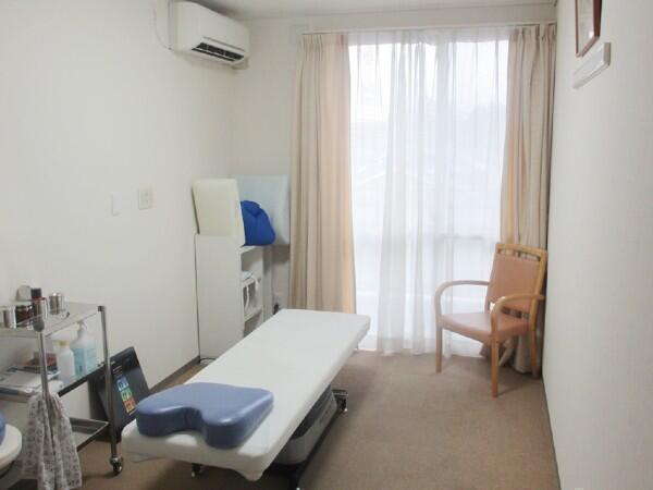 介護付有料老人ホーム アットホームふじた（常勤）の介護福祉士求人メイン写真4