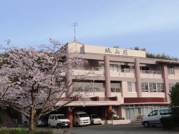 介護老人保健施設城山荘（常勤）の准看護師求人の写真