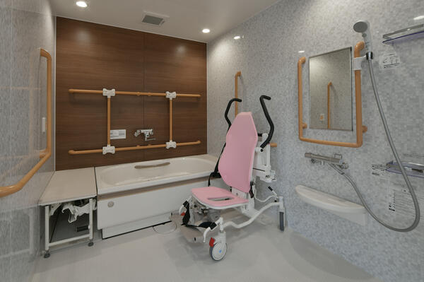 介護老人保健施設かにえ（パート）の介護福祉士求人メイン写真4