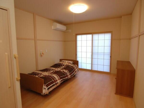 特別養護老人ホーム 馬室たんぽぽ翔裕園（常勤）の介護福祉士求人メイン写真4