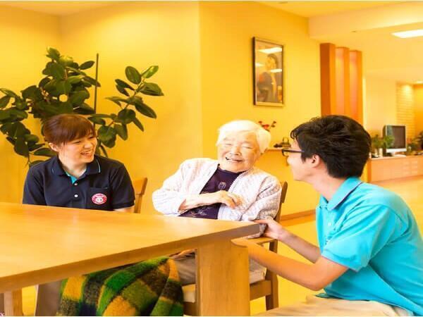 特別養護老人ホーム ひのでホーム（常勤）の介護福祉士求人メイン写真5