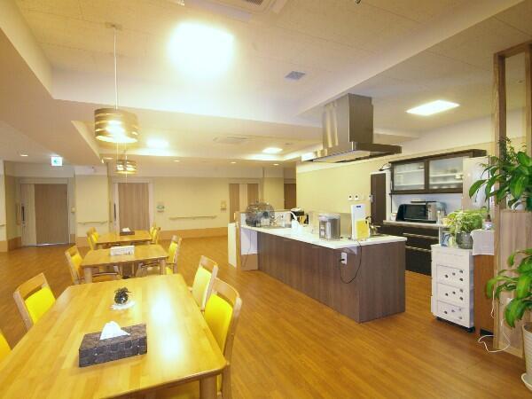 特別養護老人ホーム 抱優館八乙女（常勤）の准看護師求人メイン写真3