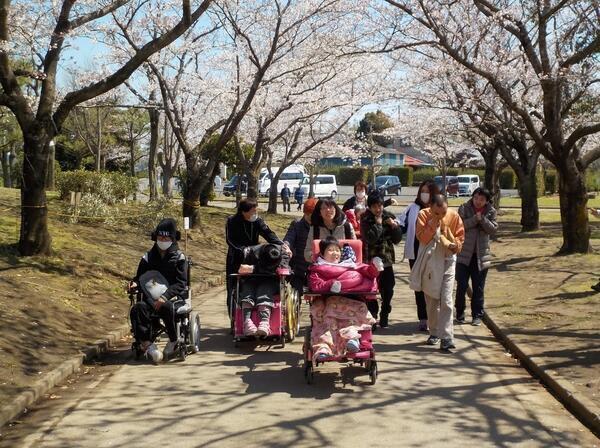 ひまわり・ちゅうりっぷ・わたぼうし（常勤）の介護職求人サブ写真1