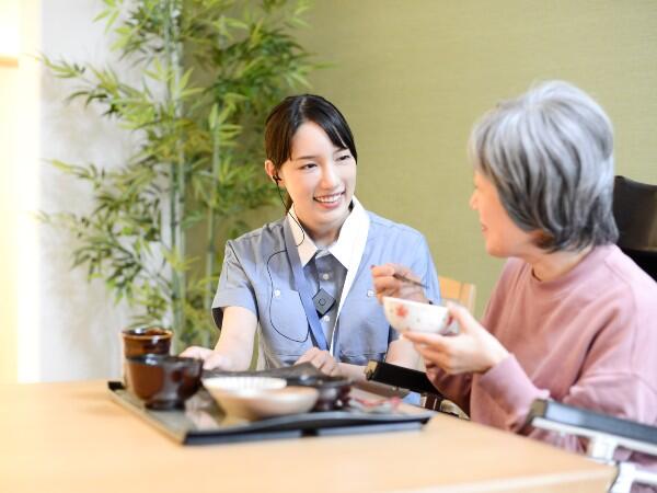 介護付有料老人ホーム はなことば新横浜（介護主任候補/常勤）の社会福祉士求人メイン写真3
