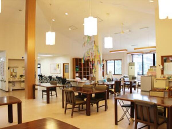 介護付有料老人ホーム 永遠の郷（常勤）の介護職求人メイン写真2