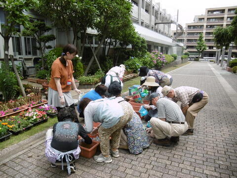 横浜市新山下地域ケアプラザ（パート）の介護福祉士求人メイン写真2