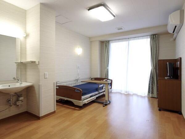 介護老人保健施設 ファイン新横浜（パート）の介護福祉士求人メイン写真2