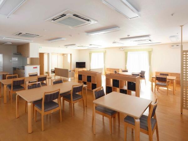 マザアスホーム憩・増尾台（パート）の介護福祉士求人メイン写真2