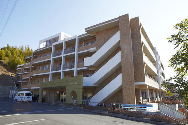 特別養護老人ホーム けいあいの郷 緑園（常勤）の理学療法士求人サブ写真1