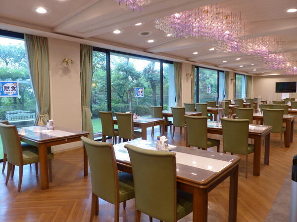 介護付有料老人ホーム レインボーハイツ（パート）の調理師/調理員求人メイン写真2