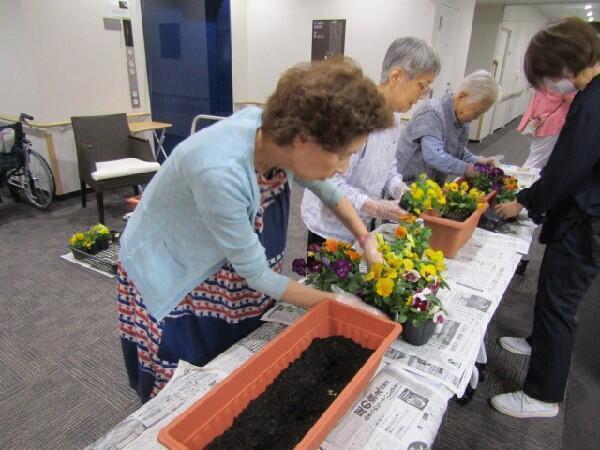 介護付有料老人ホーム シニアフォレスト横浜南（常勤）の介護職求人メイン写真3