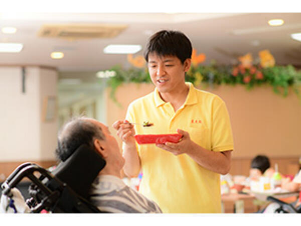 障害者支援施設 晨光苑（常勤）の介護職求人メイン写真1
