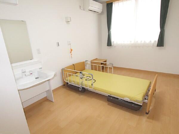 特別養護老人ホーム エミール（常勤）の介護福祉士求人メイン写真3