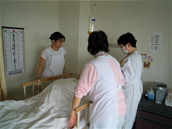 高名清養病院（常勤）の看護助手求人メイン写真2