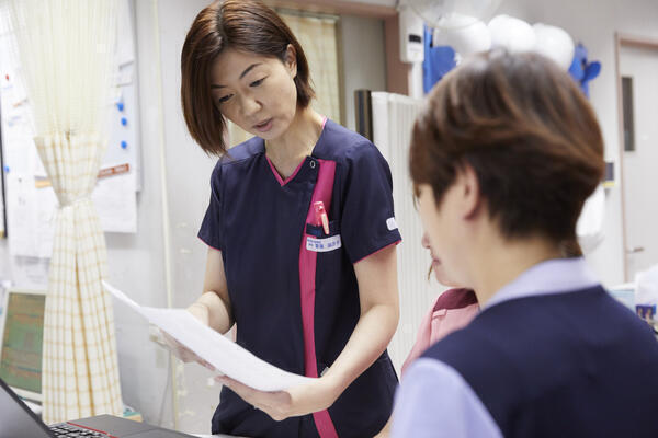 横浜鶴ヶ峰病院（パート）の看護助手求人メイン写真2